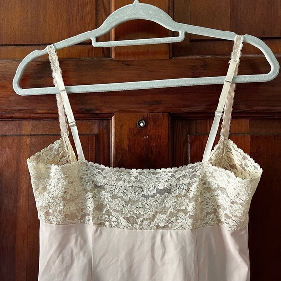 Vintage Hollywood Vassarette Ivory Lace Lingerie Slip – Size F 34, Nylon Tricot - Picture 7 of 11
